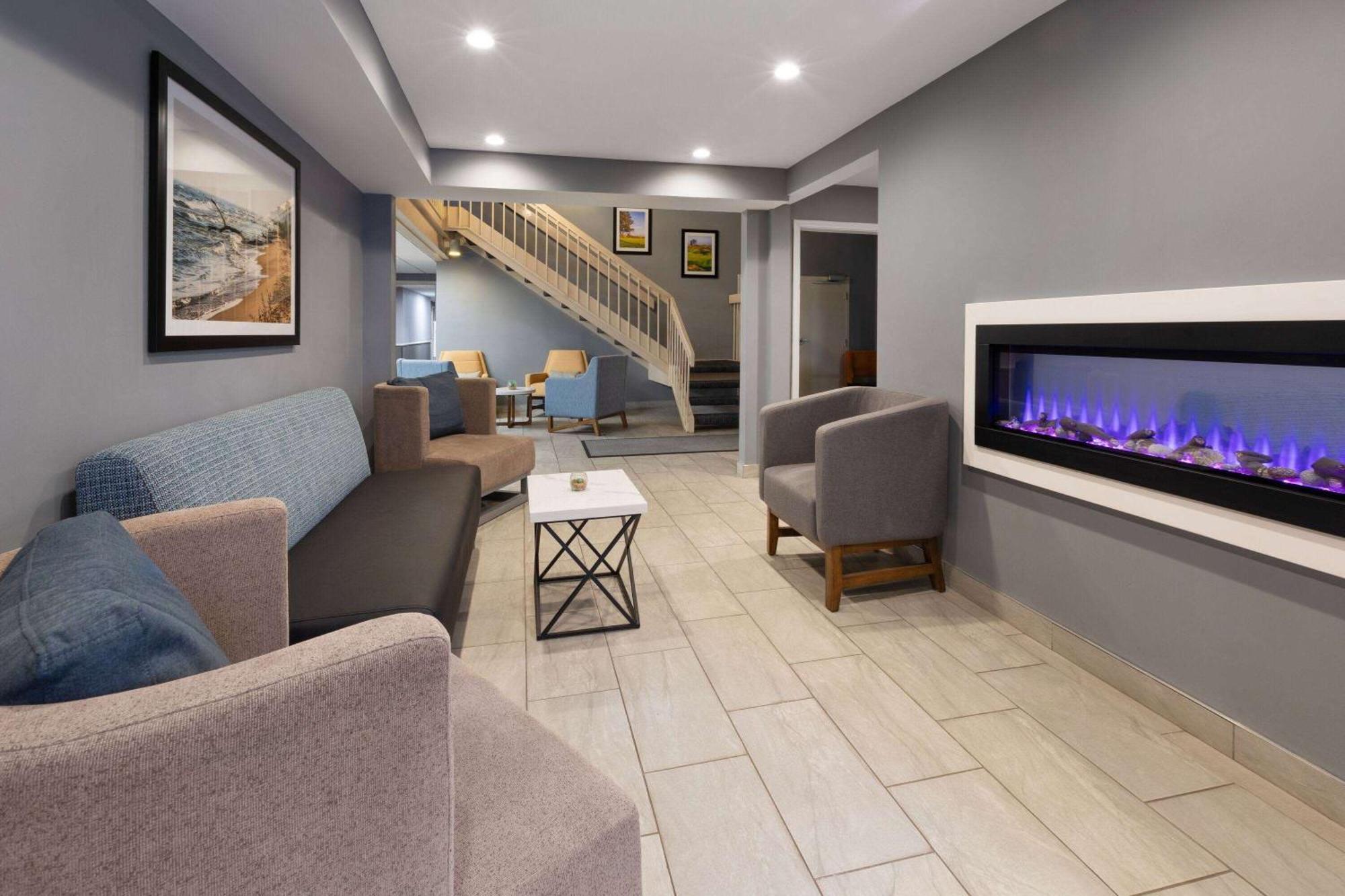 La Quinta Inn By Wyndham Sheboygan Luaran gambar